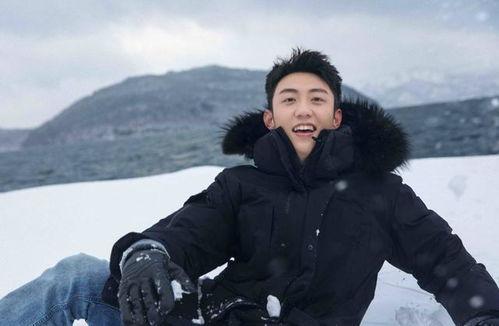 黄景瑜张婧仪恋情爆料最新,甜蜜互动引粉丝热议