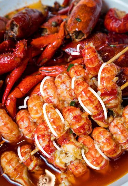 成都小龙虾爆料视频最新,口味升级，火爆街头！